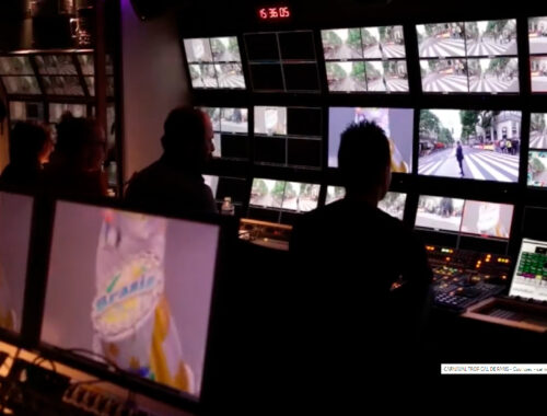 David Montagne à la réalisation dans le car régie TV du Carnaval Tropical de Paris